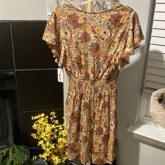 Floral Ruffle Dress - Picture 8 of 11